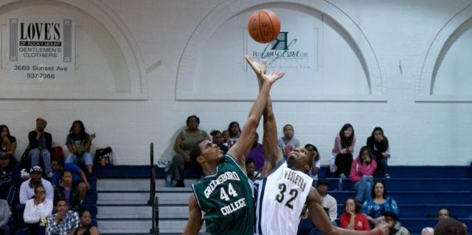 Murray's Double-Double Sparks Bishops in 80-70 Win