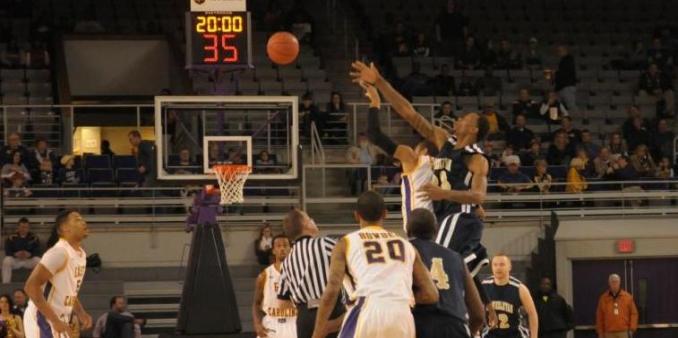 ECU Pulls Away for Non-Conference Win over Bishops