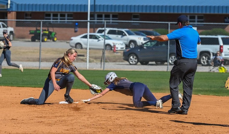 Softball Sweeps Season Opener Over Carolina University